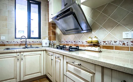 装修工人在这5个地方装插座,马上给他奖励100元,太实用了