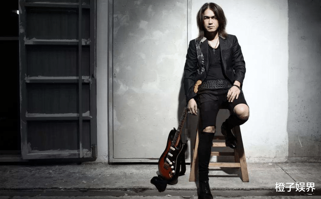 新白娘子传奇|迪克牛仔:从“摇滚巨星”沦落到走穴为生,终于让人再次为他鼓掌