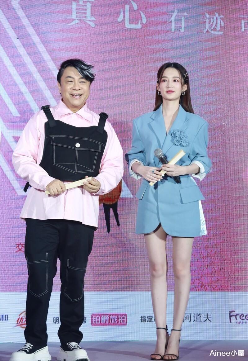 |同样是方脸，李沁看着就很舒服，穿宽肩西装挺有气场，红色显白皮
