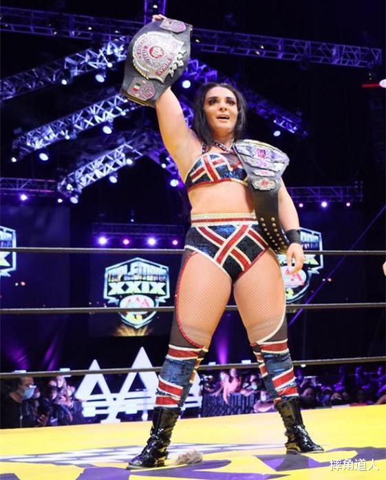 wwe|“大嫂”首度透露当年为何从WWE不辞而别，女摔禁忌之门有望开启？