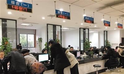 阳光语言矫正说|假如按照最低标准缴纳社保,退休之后,每月领的钱能养活自己吗?