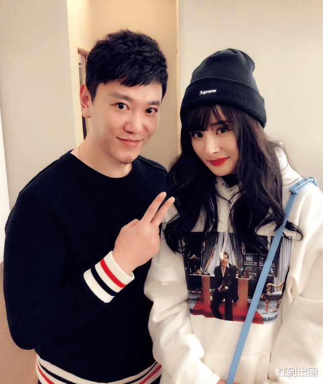 杨幂|杨幂和男友人多张合照曝光，美颜太过被吐槽P到变形，两人1个月内来往数次