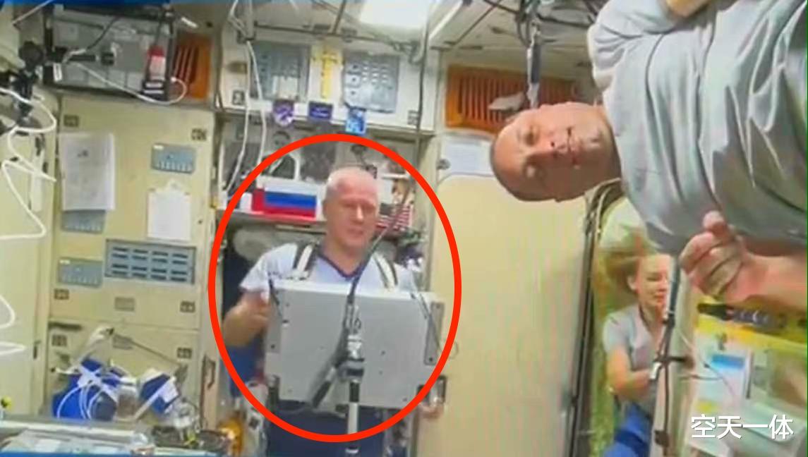 科学家 俄罗斯太空电影开拍，航天员生气：为啥事先不说，要我临时背台词