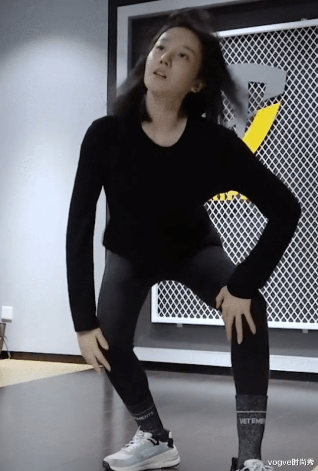 华晨宇|陈小纭“素颜照”被疯传，在无美颜情况下，这颜值真实存在吗？