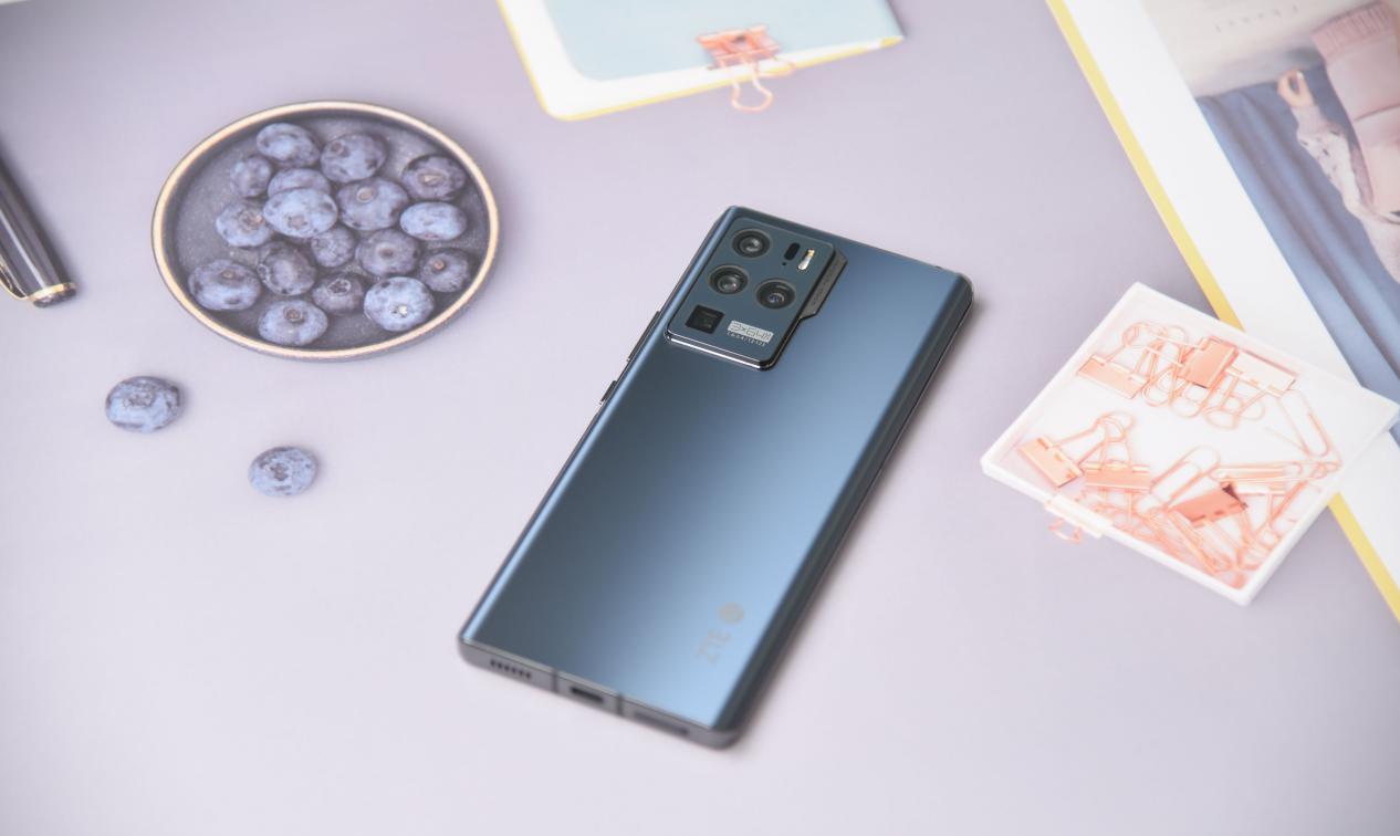 中兴|国产首款18G+1TB旗舰，上市8月降1000，60倍变焦+4600mAh
