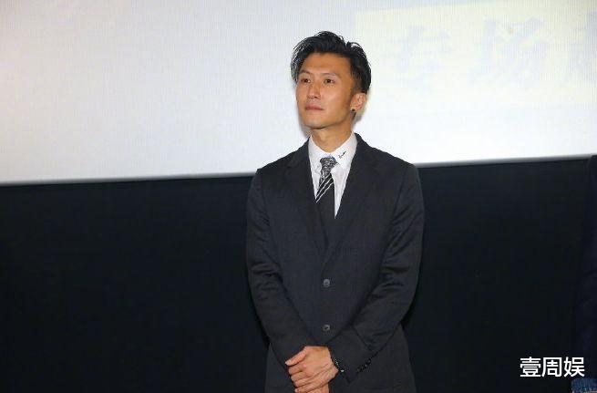 谢霆锋|40岁谢霆锋西装革履现身活动,被男粉丝表白,开心得合不拢嘴!