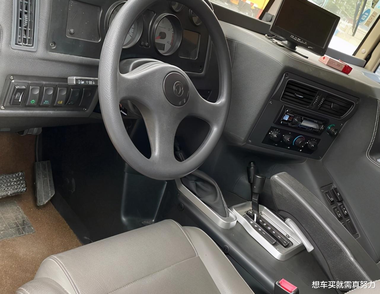 欧拉白猫|83万的东风猛士开了三年半，跑过两趟川藏线，车主从来不晒内饰