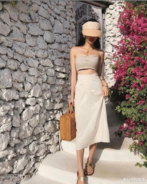 每日搭配指南|女人都要“会穿”半身裙，最全的“半身裙”穿搭攻略，照着穿就行