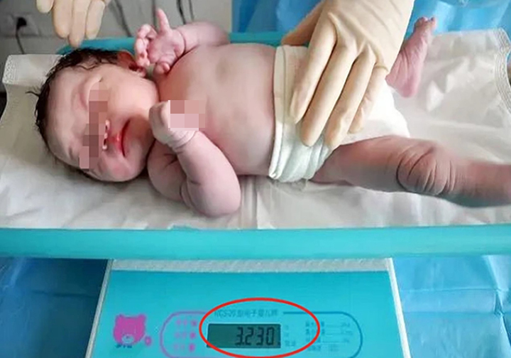 两口育儿|护士报出宝宝是体重，不是用来炫耀的，背后原因是医院的用心良苦