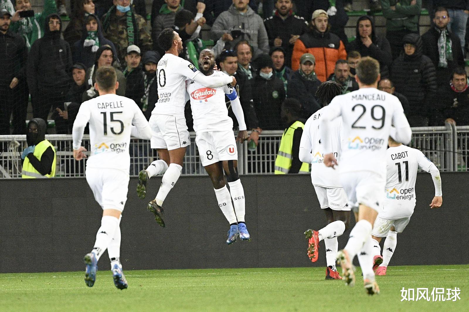 范齐全|2-2,梅西巴黎笑了!法甲黑马遭绝平,创下6年耻辱,落后榜首10分