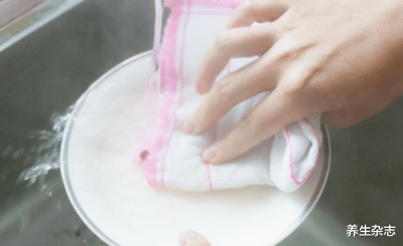 肝癌|新婚夫妻双双确诊肝癌，抱头痛哭，医生叹息：天天洗碗，为何不清洗它？