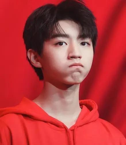 易烊千玺|单飞后易烊千玺做对了什么？