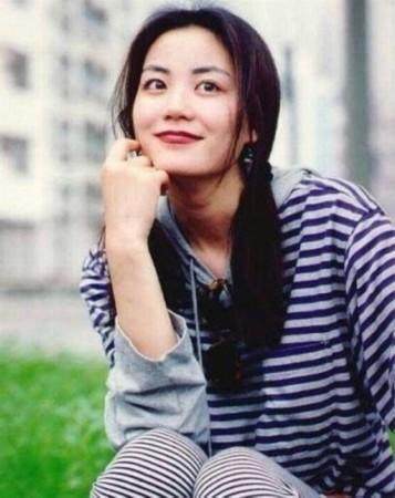 谢霆锋|王菲和张柏芝18岁时的颜值,谁更胜一筹?网友:谢霆锋已经表态了