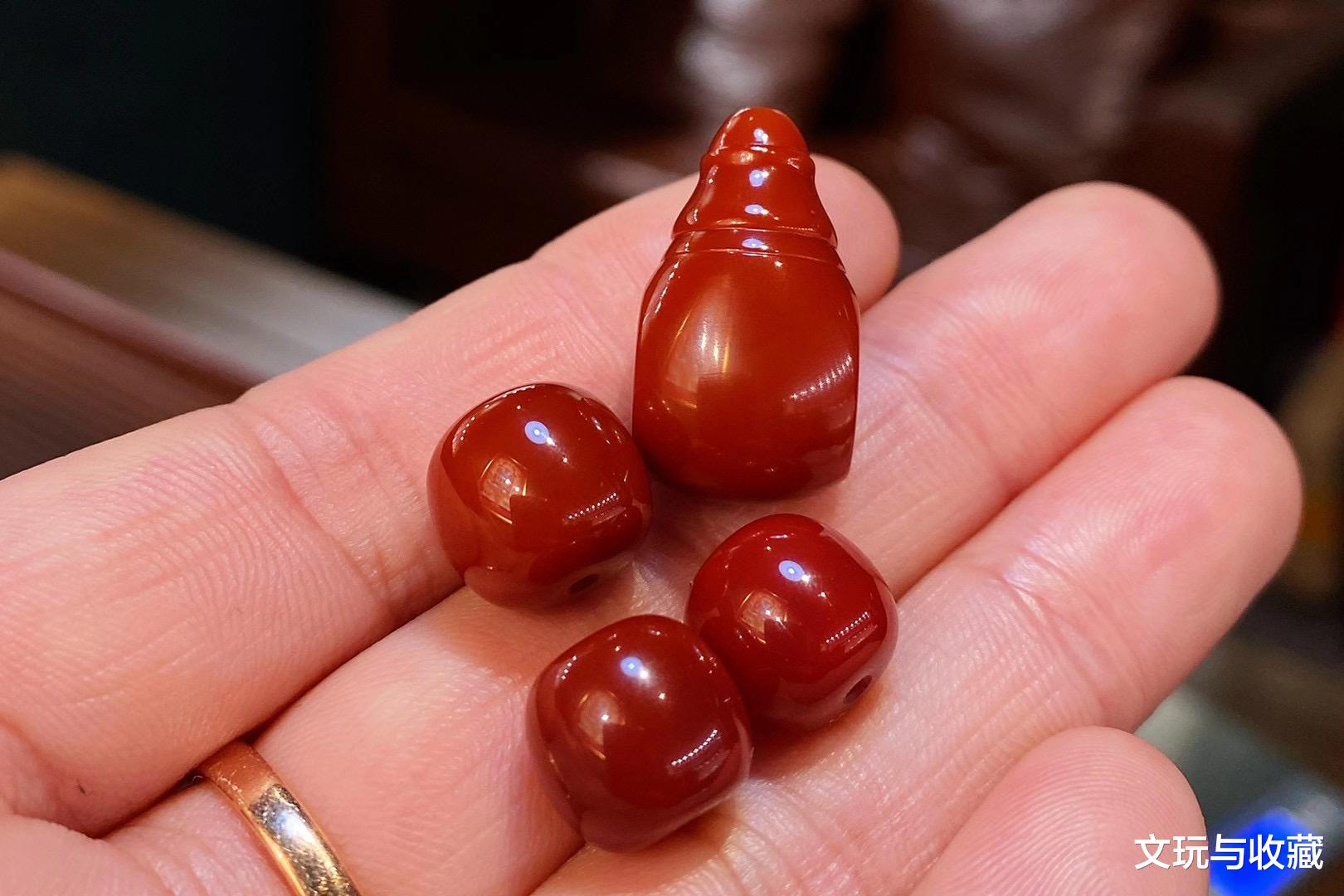 革命|在文玩界：红与绿依然是绝配，哪怕是小小的配饰也会贵出天价