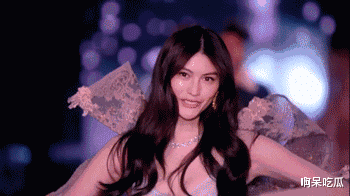 Angelababy|女明星中的合影“杀手”，连杨颖、张天爱都害怕，白雪公主般的存在