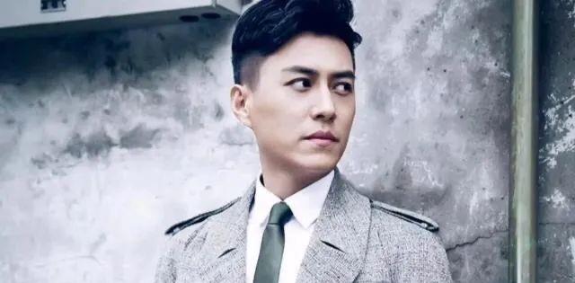 棉妈育儿经|这些年，靳东频发迷惑言论被人吐槽，那为啥他还这么红？