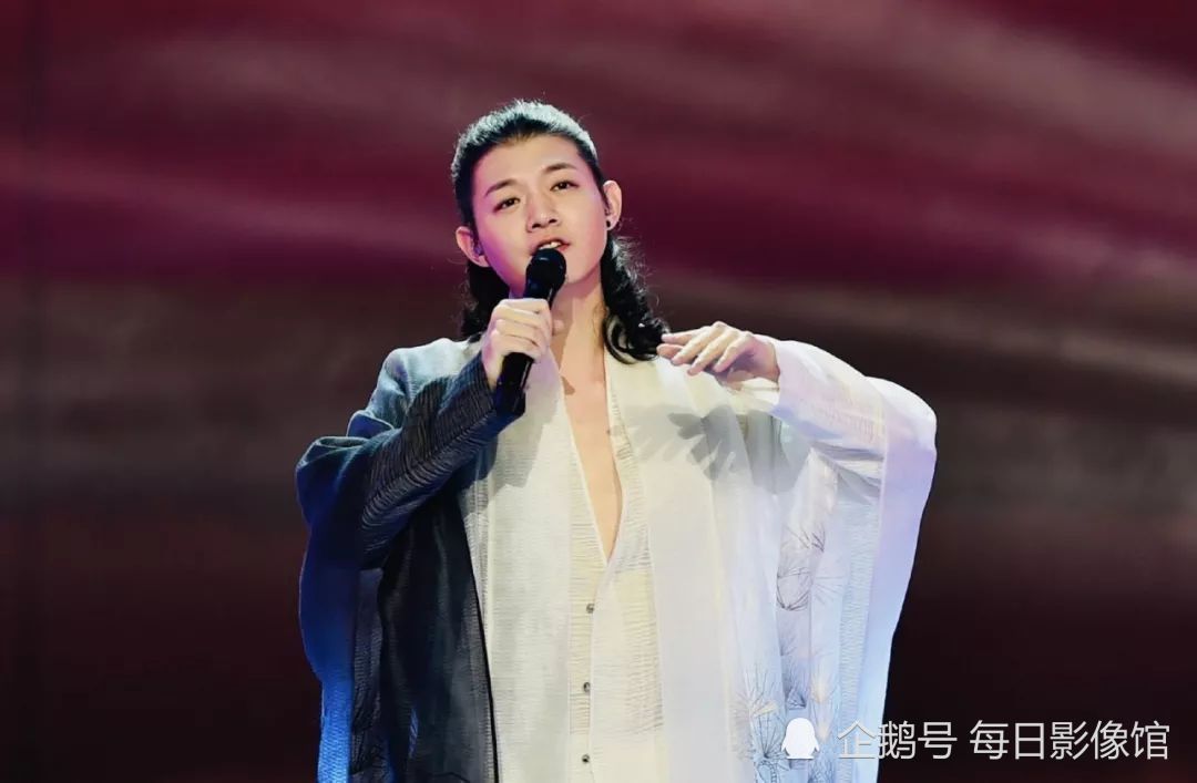 幽默搞笑神回复|《扫黑风暴》是完结了，但属于内地娱乐圈的“风暴”，才刚刚开始