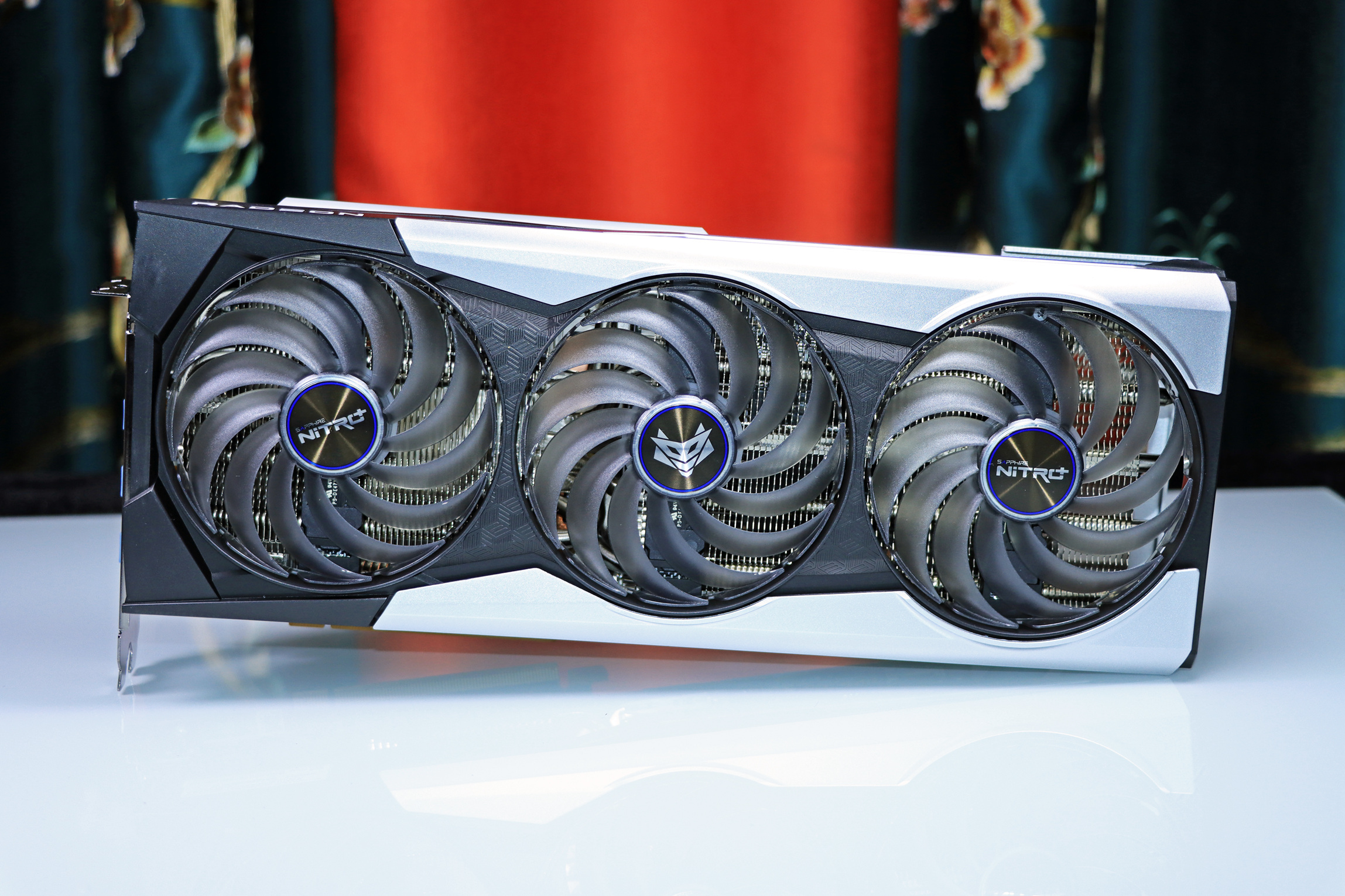 心电图|蓝宝石 RX6900XT 超白金极光特别版上手体验