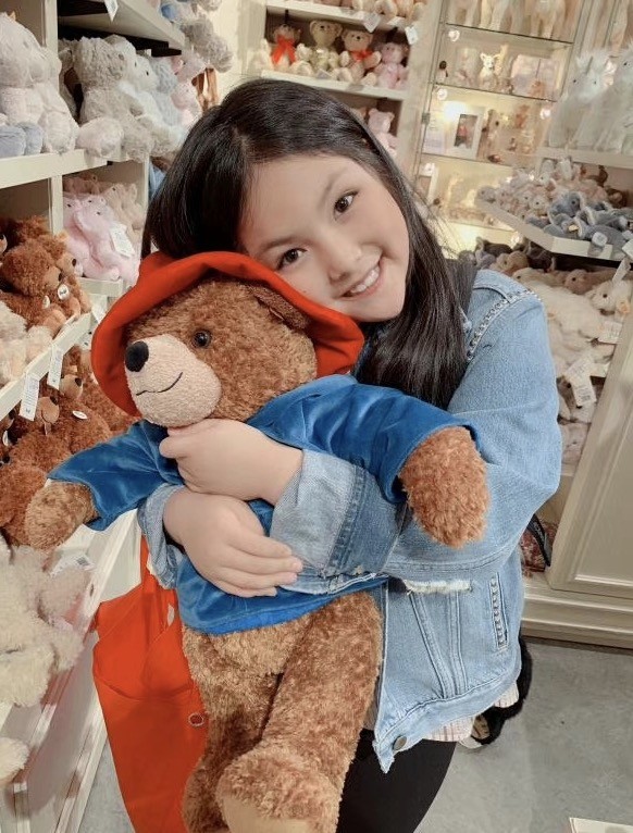 王诗龄|李湘带女儿三亚度假被偶遇，王诗龄身高直逼妈妈，母女同框似闺蜜