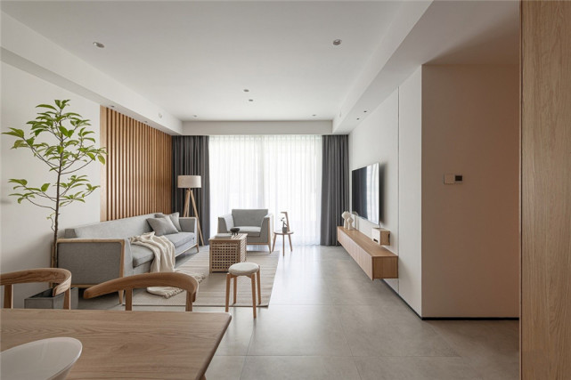 |95平三居室保留了禅意与灵巧，同时又不失气场与舒适度