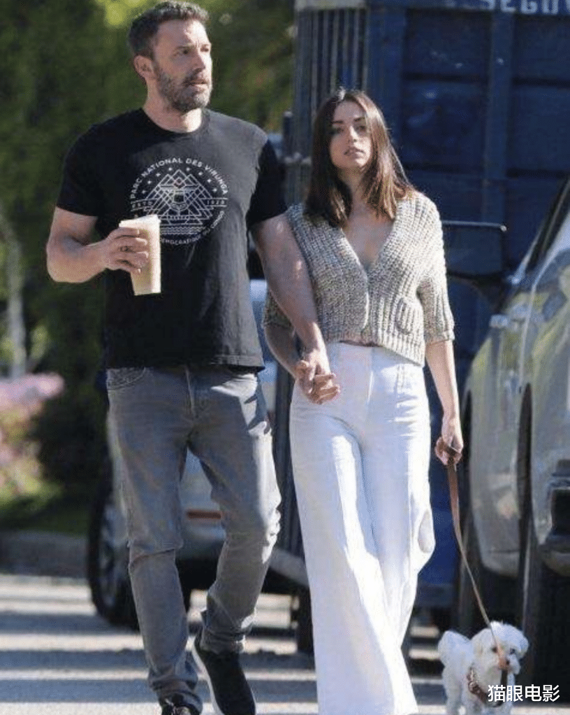 电影|大本安娜新片撤档，年龄差16岁的恋情也破裂，网友：省得宣传尴尬