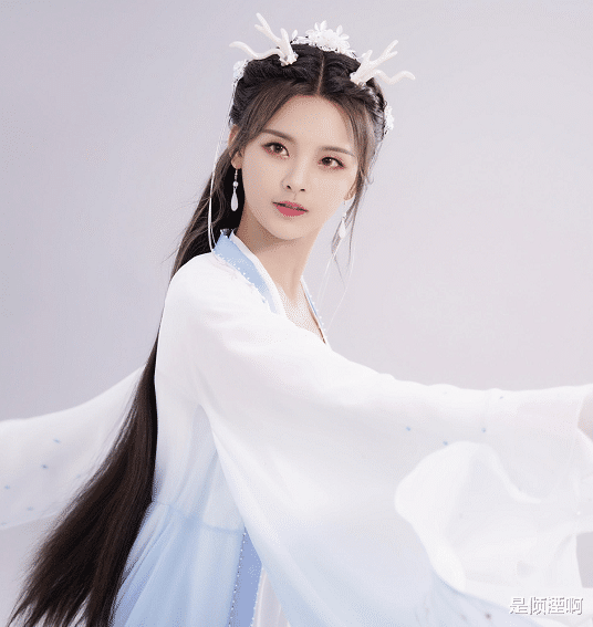 龚俊|杨超越或将搭档龚俊出演热门仙侠剧，看到概念海报，网友：搞快点