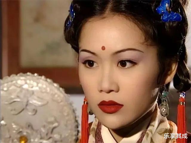 梁小冰|祝英台嫁给马文才21年，结婚照美翻了，如今51岁了长成这样