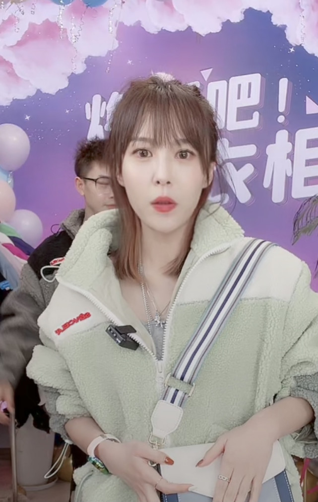 爱情公寓|《爱情公寓》四大女主现状：两位跑去当网红，一位隐退娱乐圈，只有她专心演戏