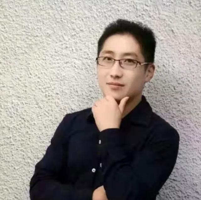 罗焕伍|杜新枝的代理律师被扒出，跟刘名洋是校友，极其擅长操控舆论