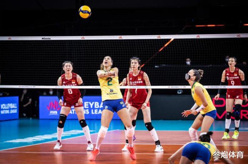 中國隊|終于贏了！中國女排3-2逆轉巴西，郎平兩眼放光，對手摸腦搖頭