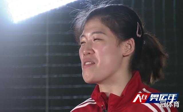 李盈莹|郎平再发声!李盈莹不同于朱婷,女排新星回应质疑:遭遇道德绑架