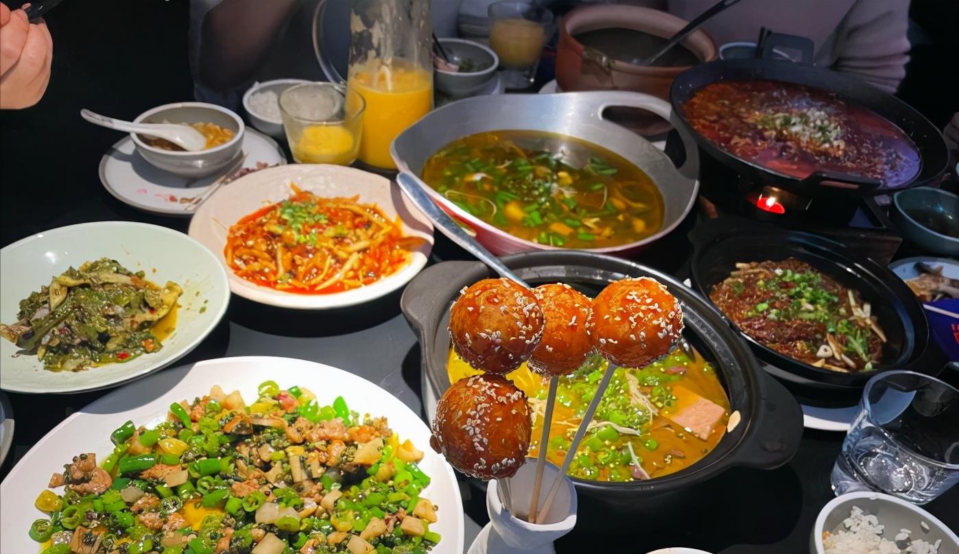 汪小菲|汪小菲新餐厅在成都遇冷，有客人打出半星差评，只因一个理由