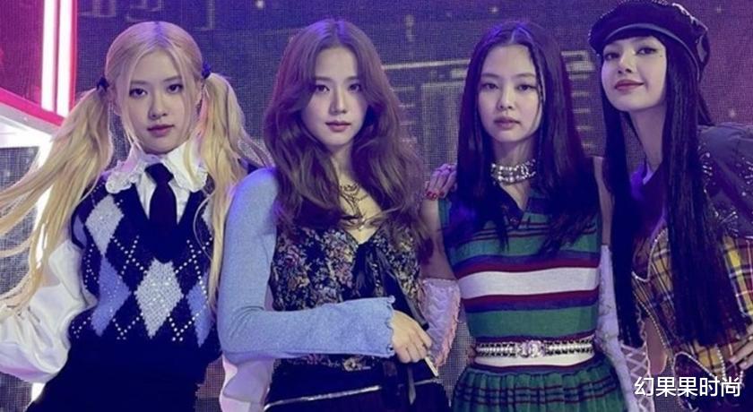 幻果果时尚|BLACKPINK 全员穿吸睛超短裙！惊人「满屏长腿」再现