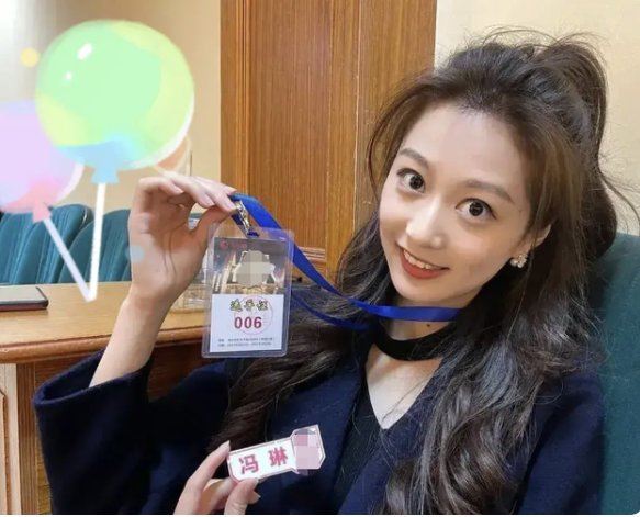 冬奥会|“最美领诵员”冯琳：亮相冬奥会宣传片C位，成复旦大学研究生