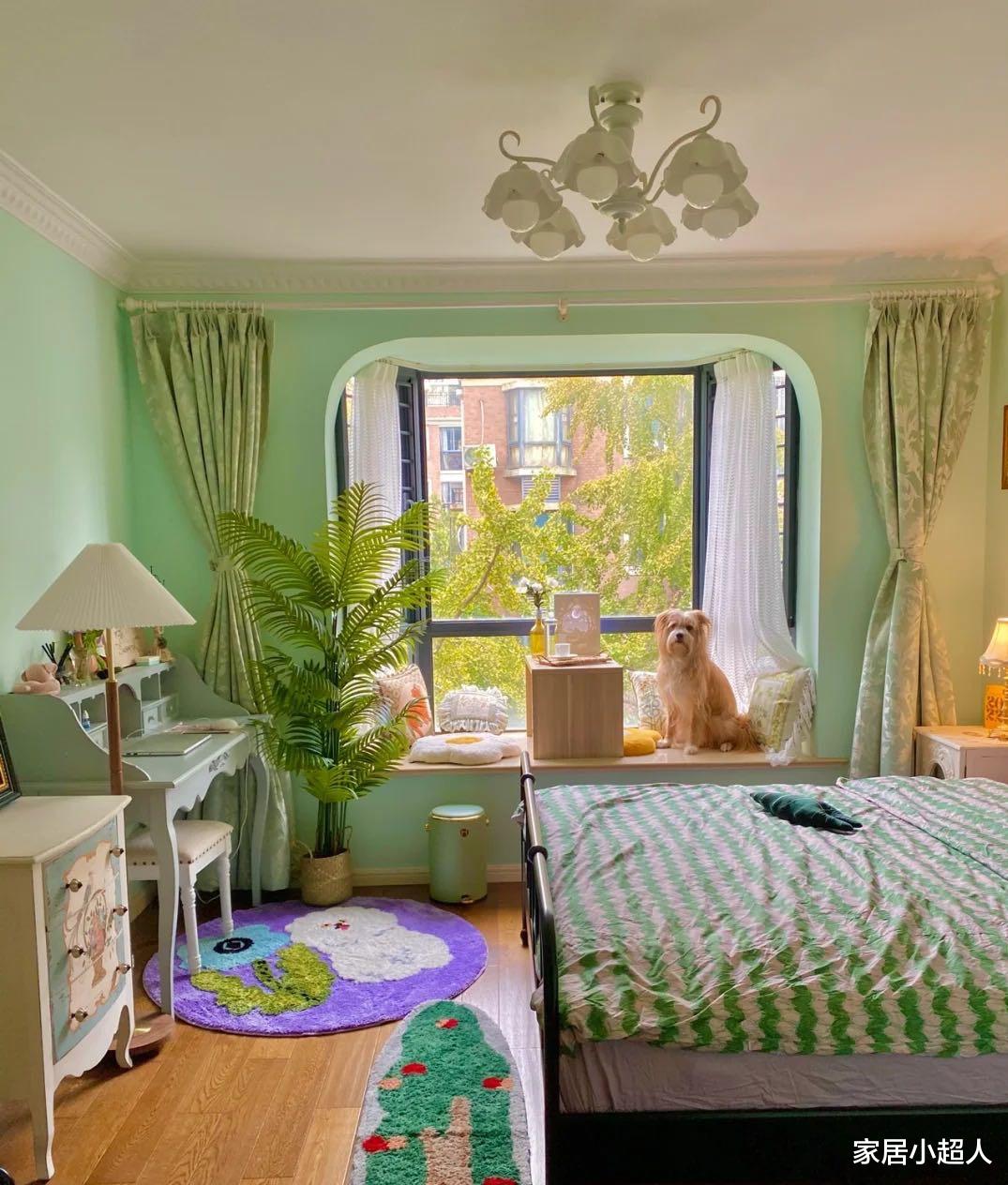 卧室床头不要放这6种物品，影响睡眠还影响心情，特别是第3个