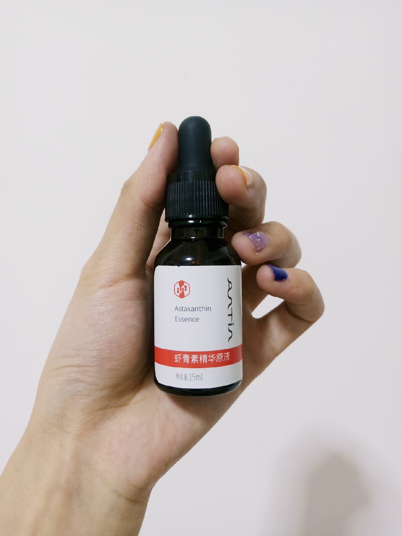 发型 亲测好用的秋冬美白抗衰老精华液：美白补水与嫩肤，守住冻龄秘密