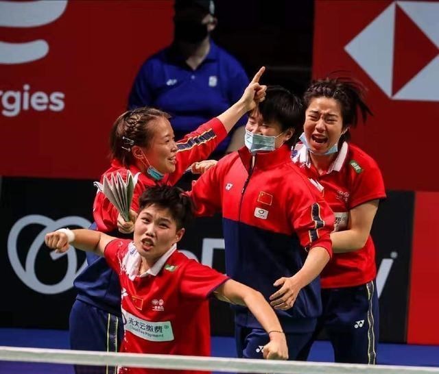 炄锌说 14天内三胜日本队！中国队杀进汤姆斯杯决赛，5年后重夺尤伯杯