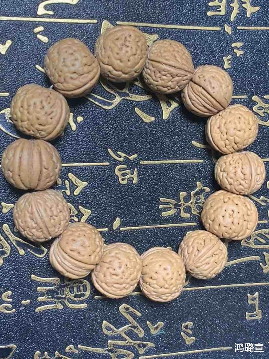 桃核|桃核如何盘玩?直接上手就行?错!这3点做不到是盘不好桃核的!