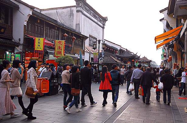 杭州 国内第一个“国际旅游金星奖”的城市，号称“人间天堂”