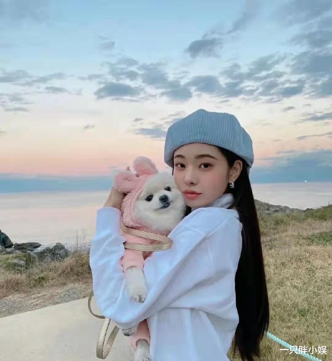 宋智雅|一夜之间火遍全网的宋智雅，家里拥有神仙基因，亲弟弟颜值超高