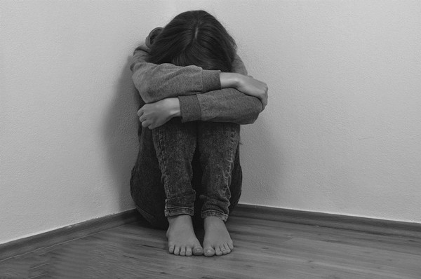 日本 日本无良父亲欺侮女儿多年，最终女儿不堪忍受杀死父亲