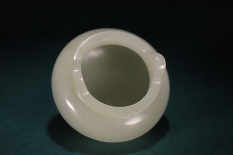 |回流 老和田玉三足炉、精致乖巧