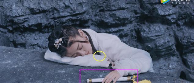 穿帮镜头|影视剧中那些让人无力吐槽的穿帮镜头，网友：热巴的皮裤才是亮点