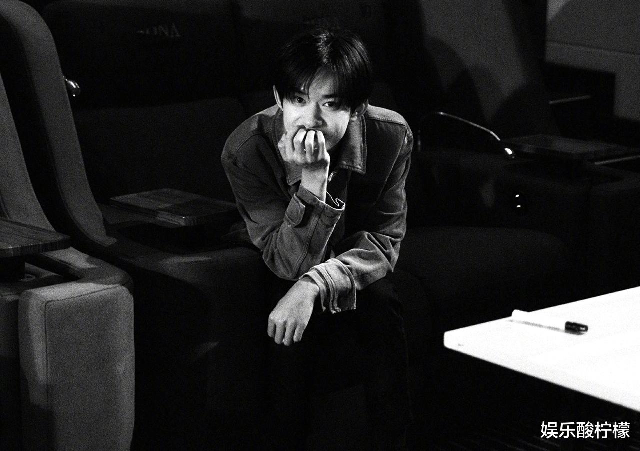 易烊千玺|《长津湖》预测票房51亿！央媒提问：易烊千玺会成为下一个吴京吗