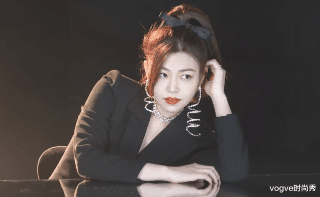 陈妍希|陈妍希颜值一般?在浪姐2素颜起床那一瞬间,终于懂了陈晓为何娶了她