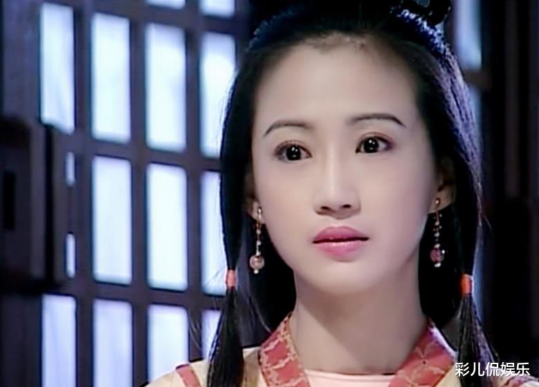 桑妮|贾静雯曾给她当“丫鬟”，当红时期削发为尼，还俗复出后已无人识