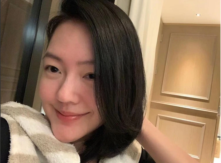 小S|小s大洒狗粮秀恩爱,称老公不离不弃,恰逢姐夫汪小菲被曝离婚