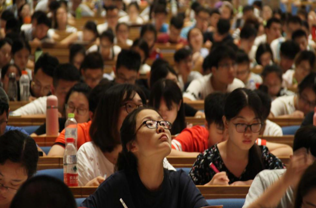 Ainee妈咪|2022考研将出现新规定，英语四级成为“拦路虎”？考研更难了