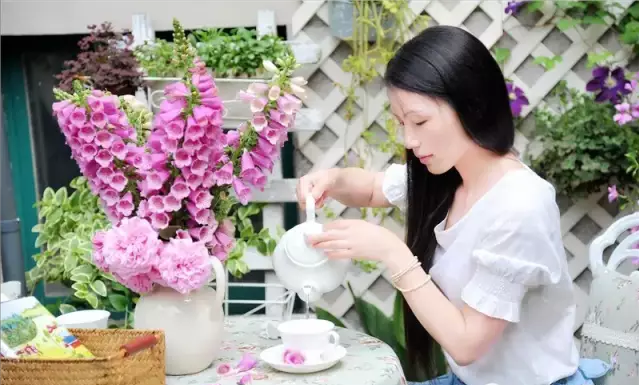 云龙湖|10年前，她开始改造一楼60㎡院子，如今成了小区最美的花园