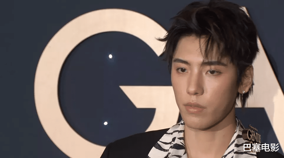 胡可|2022开年红毯：张雨绮变脸认不出，吴谨言好怪，郭采洁收了神通吧